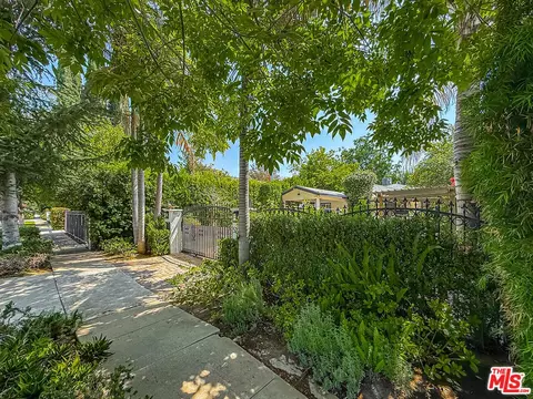 Exterior - 5236 Lennox Ave, Sherman Oaks, CA 91401 photo 3 of 14
