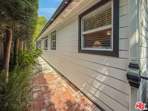 Exterior - 5236 Lennox Ave, Sherman Oaks, CA 91401 photo 14 of 14