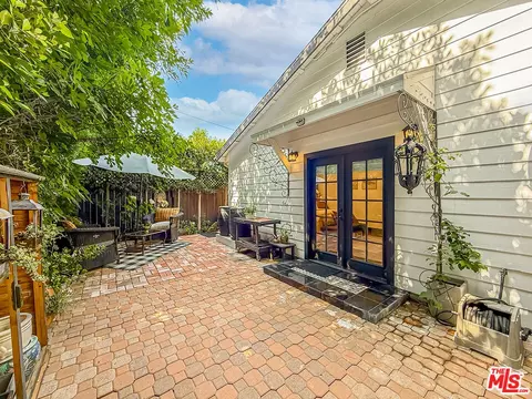 Exterior - 5236 Lennox Ave, Sherman Oaks, CA 91401 photo 7 of 14