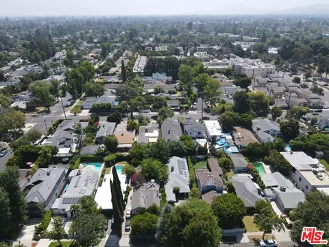View/Area - 5236 Lennox Ave, Sherman Oaks, CA 91401 photo 2 of 7