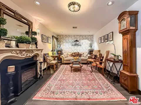 Living - 5236 Lennox Ave, Sherman Oaks, CA 91401 photo 2 of 2