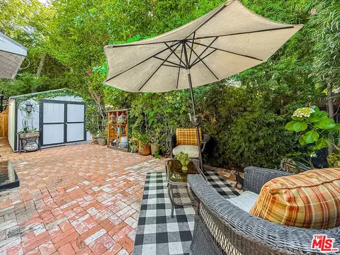 Exterior - 5236 Lennox Ave, Sherman Oaks, CA 91401 photo 13 of 14