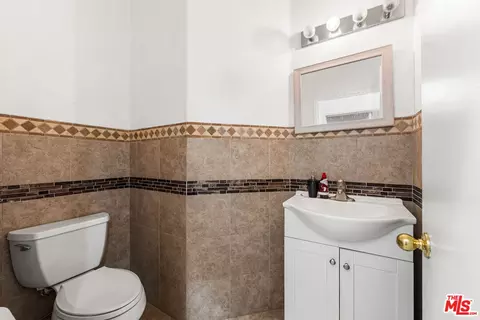 Bath - 43525 Rucker St, Lancaster, CA 93535 photo 1 of 4