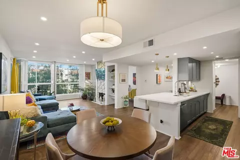 17711 Margate St #211, Encino, CA 91316