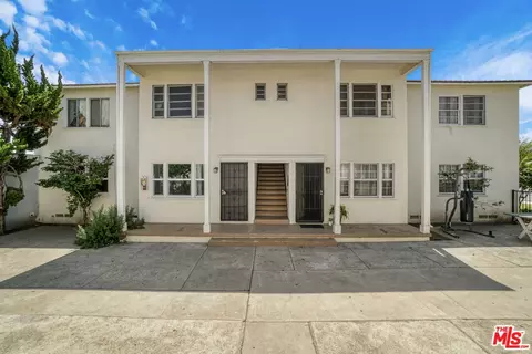 12320 Washington Pl, Los Angeles, CA 90066