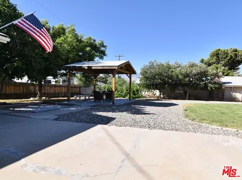 Exterior - 4513 Pine Ln, Mountain Mesa, CA 93240 photo 2 of 5