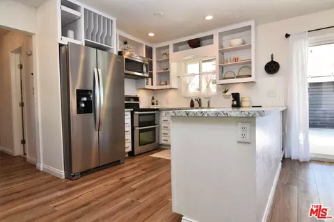 Kitchen - 4513 Pine Ln, Mountain Mesa, CA 93240 photo 1 of 3