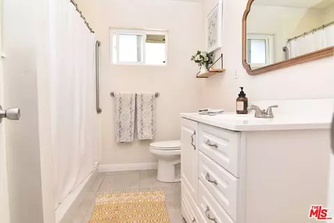 Bath - 4513 Pine Ln, Mountain Mesa, CA 93240 photo 1 of 1