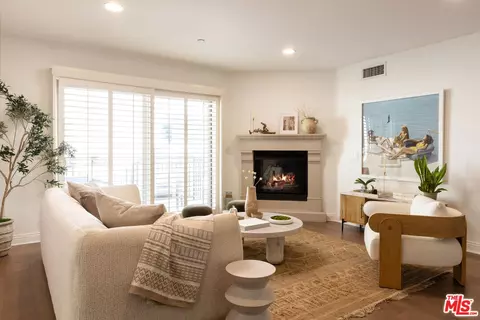 8238 W Manchester Ave #206, Playa Del Rey, CA 90293