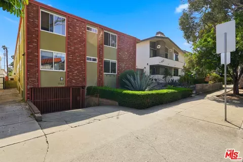 940 7th St #8, Santa Monica, CA 90403
