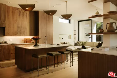 8906 Hubbard St, Culver City, CA 90232