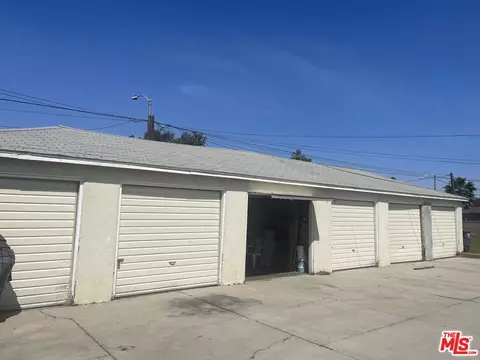 1131 W Spruce St, Compton, CA 90220 photo 4