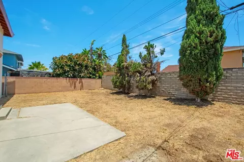 Exterior - 19506 Belshaw Ave, Carson, CA 90746 photo 2 of 5