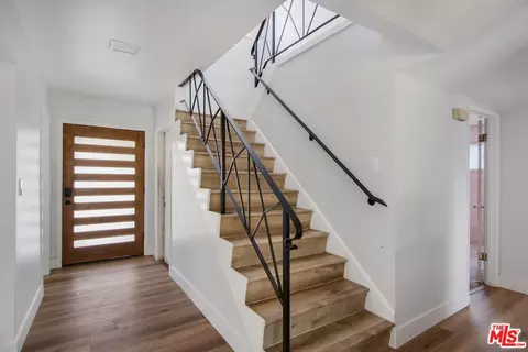 Entry Way - 19506 Belshaw Ave, Carson, CA 90746 photo 1 of 4