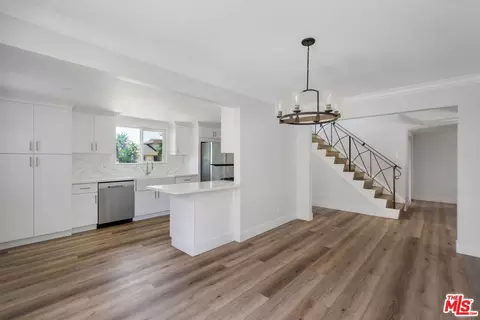 Entry Way - 19506 Belshaw Ave, Carson, CA 90746 photo 2 of 4