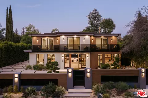 5244 Tampa Ave, Tarzana, CA 91356