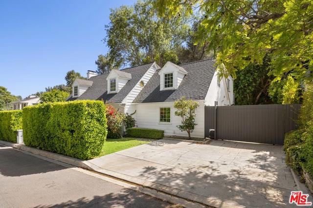 501 Cascada Way, Los Angeles, CA 90049