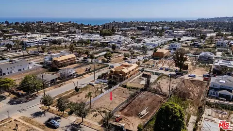 1107 Fiske St, Pacific Palisades, CA 90272