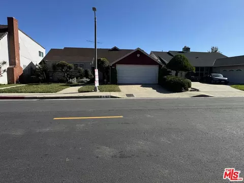 4192 Don Luis Dr, Los Angeles, CA 90008