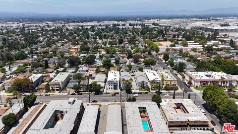 View/Area - 7437 Haskell Ave, Van Nuys, CA 91406 photo 6 of 7