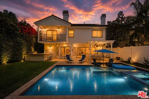 5419 Tampa Ave, Tarzana, CA 91356