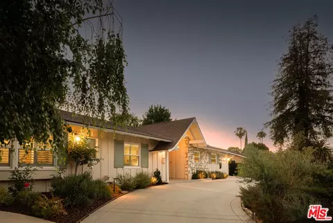 4731 Deseret Dr, Woodland Hills, CA 91364