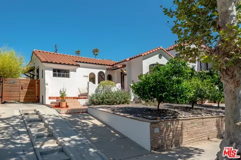 1038 S Stanley Ave, Los Angeles, CA 90019