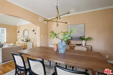 Dining - 2265 E Moutain St, Pasadena, CA 91104 photo 1 of 3