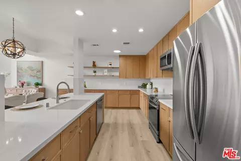 1880 Veteran Ave #306, Los Angeles, CA 90025