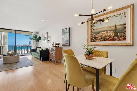 Dining - 1140 E Ocean Blvd #220, Long Beach, CA 90802 photo 6 of 7