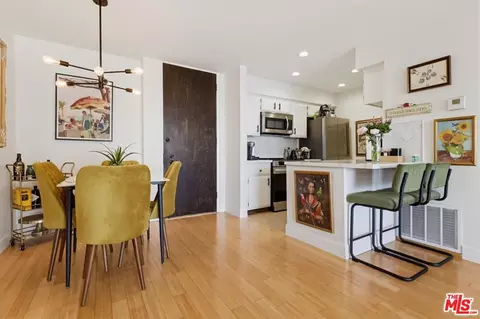 Dining - 1140 E Ocean Blvd #220, Long Beach, CA 90802 photo 3 of 7