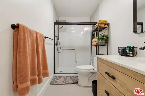 Bath - 1140 E Ocean Blvd #220, Long Beach, CA 90802 photo 2 of 3