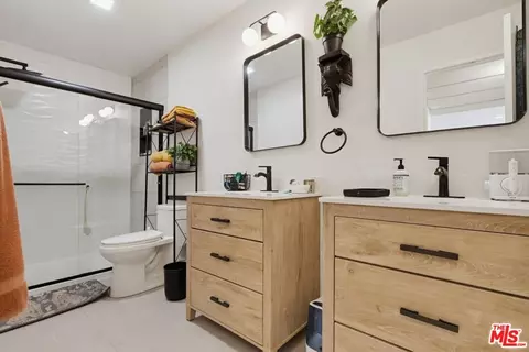 Bath - 1140 E Ocean Blvd #220, Long Beach, CA 90802 photo 1 of 3
