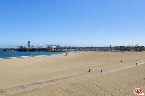 View/Area - 1140 E Ocean Blvd #220, Long Beach, CA 90802 photo 2 of 3
