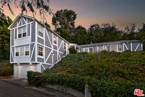 3753 Berry Dr, Studio City, CA 91604