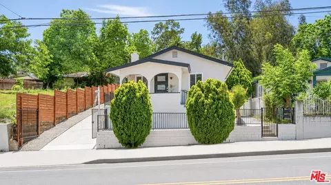829 El Paso Dr, Los Angeles, CA 90042