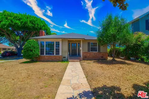 8300 Altavan Ave, Los Angeles, CA 90045