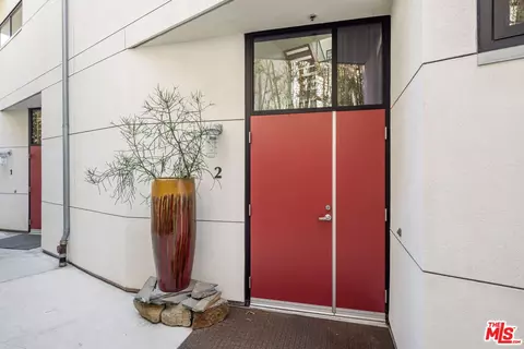 Other - 815 Hampton Dr #2, Los Angeles, CA 90291 photo 3 of 5