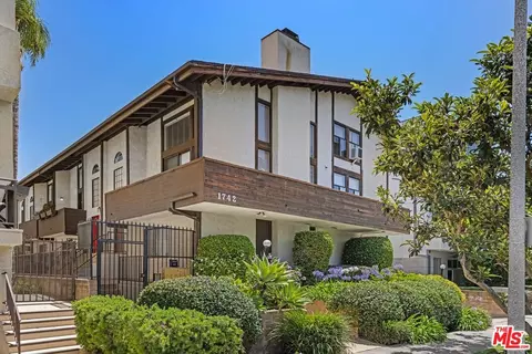 1742 Stoner Ave #2, Los Angeles, CA 90025