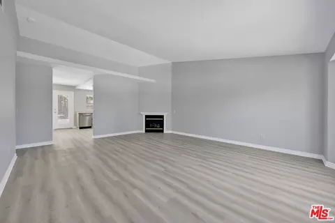 43650 E 5th St, Lancaster, CA 93535 photo 4