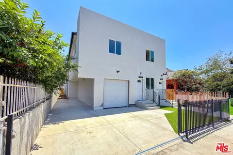 732 E 52nd St, Los Angeles, CA 90011