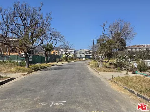554 Tahquitz Pl, Pacific Palisades, CA 90272