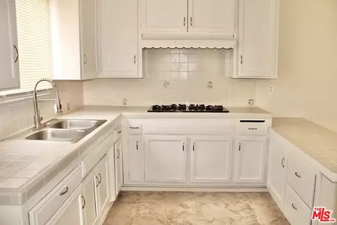 Kitchen - 20158 Gresham St, Winnetka, CA 91306 photo 1 of 1