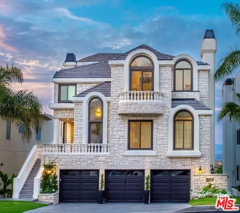 7918 Berger Ave, Playa Del Rey, CA 90293