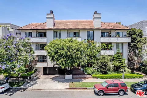 11755 Montana Ave #306, Los Angeles, CA 90049