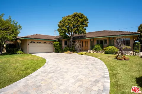5924 Wooster Ave, Los Angeles, CA 90056