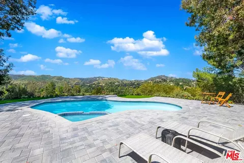 4267 Towhee Dr, Calabasas, CA 91302