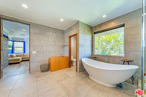 Bath - 6 Sirius, Irvine, CA 92603 photo 1 of 8