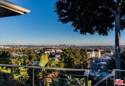 8230 Hollywood Blvd, Los Angeles, CA 90069