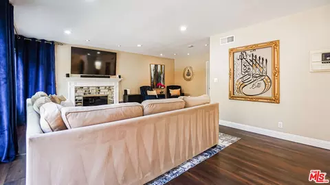 Living - 22 Hunter, Irvine, CA 92620 photo 2 of 5